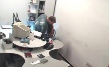 Russian amateurs fuck on office desk spycam