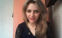 teen lettali fingering herself on live webcam