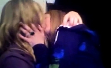 2 Girls Passionate Kiss On Webcam