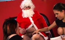 Smallcock Santa Clause 3some jerked