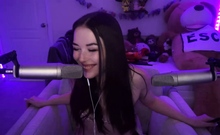 Brunette Solo Webcam Masturbation