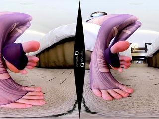 Amateur Foot Fetish Girlfriend Sucks and gives a Footjob