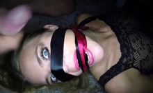 Blonde Babe Enjoys Cumshot In Her Eye